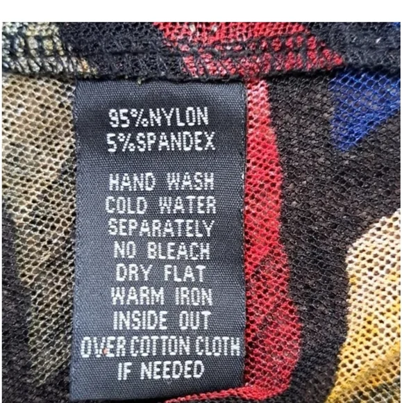 Max & Rina Red/Blue/yellow /Black 3/4 Sleeve Top Size L - Picture 7 of 8